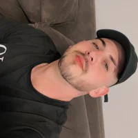 Tyyuiiihgfd webcam