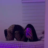 Slika avatara modela magicrainbow88