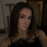 ElviaDobson's Avatar Pic