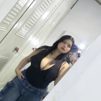 Model ariana_and_lucas