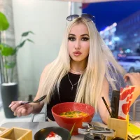 Helen_Elleson profiképe