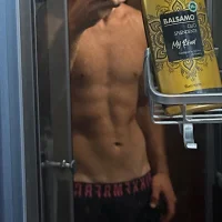 Porcopalestratocazzone21 Adlı Modelin Avatarı