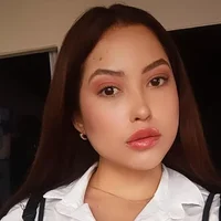 Gambar Profil Emma_Carter1