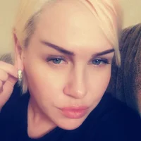 Lorna_Chrystal এর প্রোফাইল ছবি