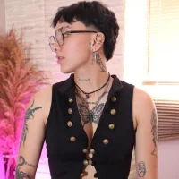 axel_rosee's Avatar Pic