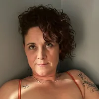 MidWestMilf80's Profile Pic