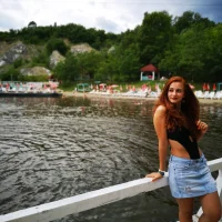 WatchTheQUEEnConQuer88 头像图片