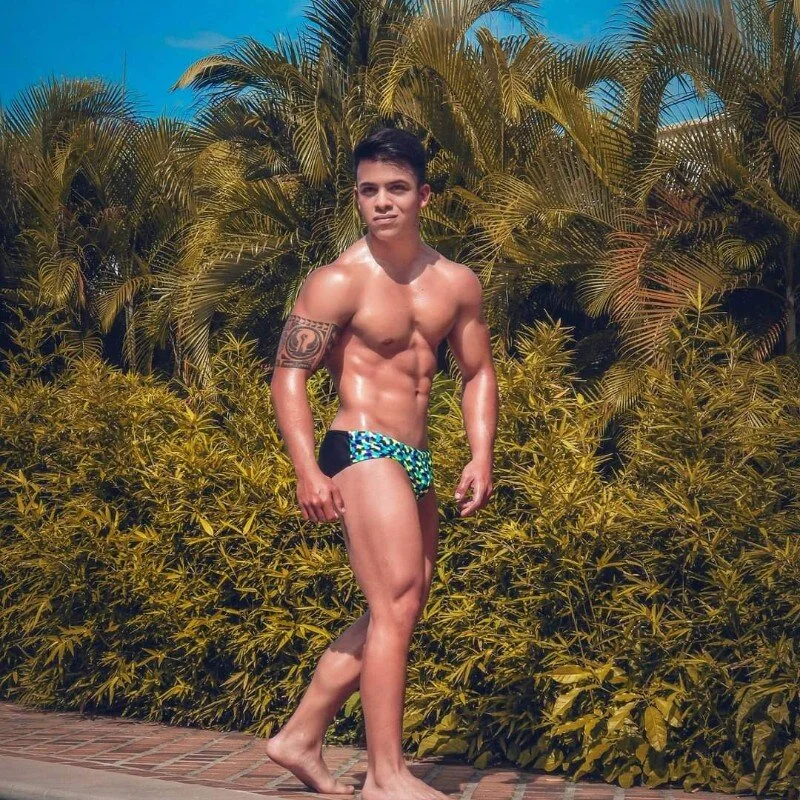 TheMuscularVenezuelanMan profile photo