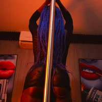 ebony_valentina's Avatar Photo
