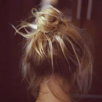 AmandaBrian Φωτ, Προφίλ