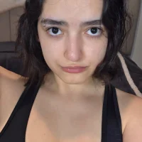Slika avatara modela abrilour