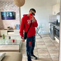 kingL2008_ 头像图  片