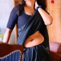 Sexy_rakhi Adlı Modelin Avatarı