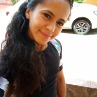 zoe_max's Avatar Pic