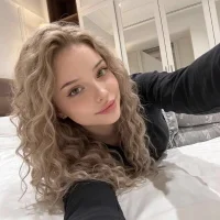 صورة الملف الشخصي لـ lipstickgirl9
