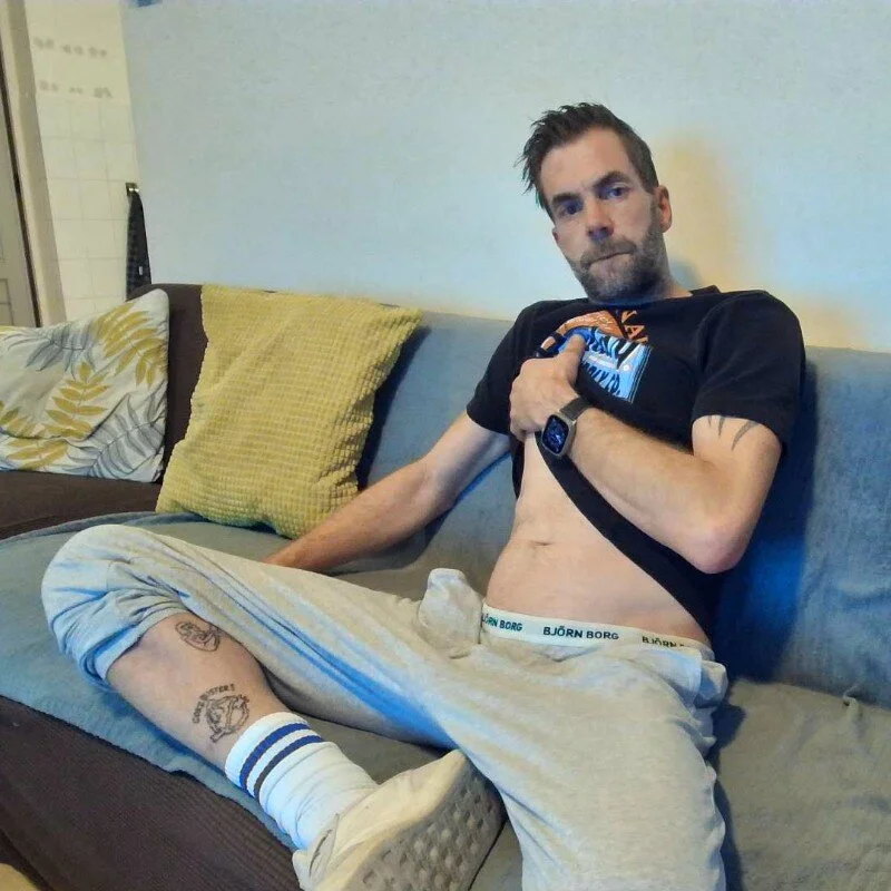 Bttmboyexhibitionist profile photo