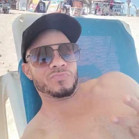 Dreamboy13's Profile Pic