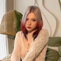 arielabradberry avatarbilde