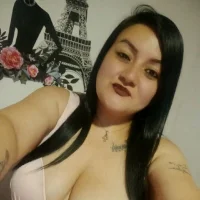 adeelynn's Profile Pic