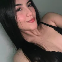Crystal_and_criss webcam