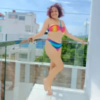 _violeta_lee Adlı Modelin Avatarı