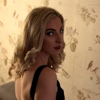 รูปโปรไฟล์ของ LaraRey