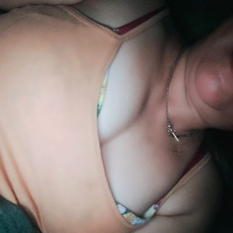Hotwetmom_18 profile photo