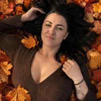Elsie-Nora Gambar Avatar