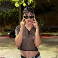 troystarlight_ 的个人资料图片