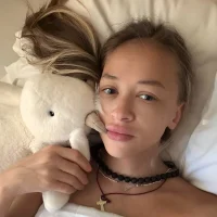 HelenHarmony's Avatar Pic