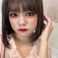 RiRi_0606's Profile Pic