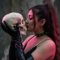 Emalu_777 Φωτ, Προφίλ