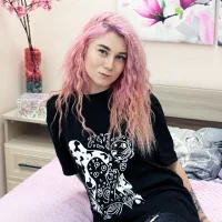HelenaPetal's Profile Pic