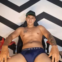AlexxGray22's Profile Pic