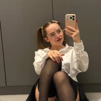 Mika_Kiss