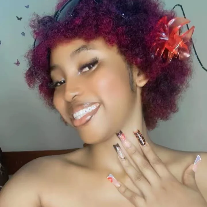 prettyyT Stripchat profile image