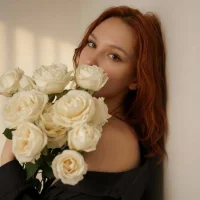 LilyannRosse's Avatar Pic