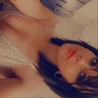 Cora_lowe's Profile Pic