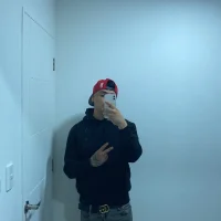 alvxro1111's Profile Pic