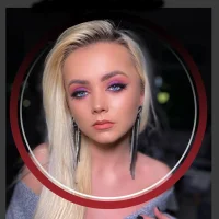 MiaRey_'s Profile Pic