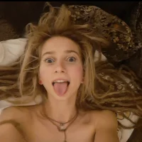 curiousEmi's Profile Pic