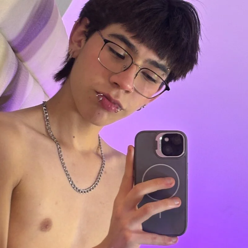 Kim_Adrien profile photo