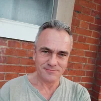 smallrobi's Profile Pic