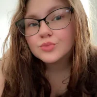 sexybee124's Avatar Photo