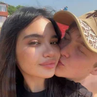 Moni_Couple's Avatar Pic