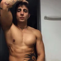 isaac_rossi_'s Profile Pic