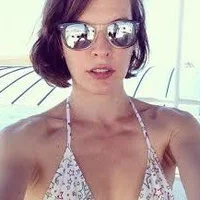 LittleViolla Φωτ, Προφίλ