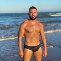 MAD_1986's Avatar Photo