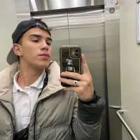 Cute_Boy_Dreams 的个人资料图片