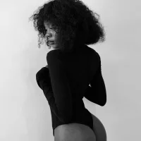 Elianoree's Profile Pic